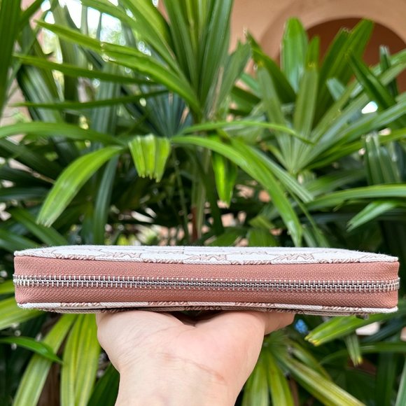 Michael Kors COOPER Large Tech Zip Around Wallet Jacquard Brown Multi - Picture 4 of 11